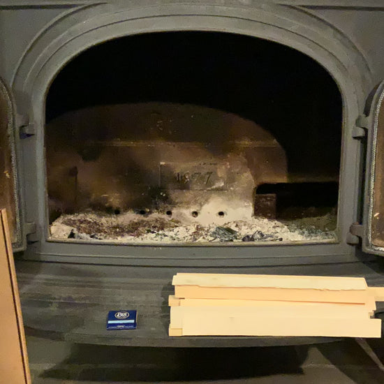 Easily start a fire in a wood stove with kindling